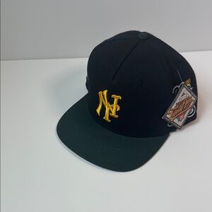 TWNTY TWO XX NWT 22nd City‎ Series 7 Year XX Marks the Spot Snapback Hat 2014